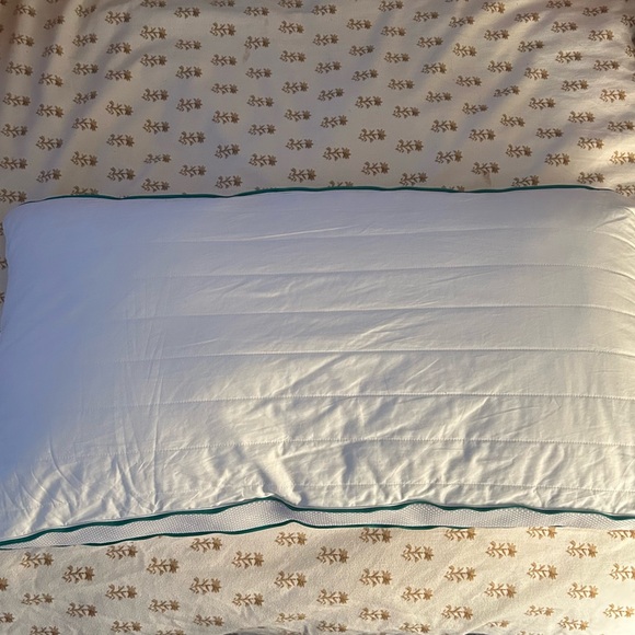 Brooklinen Marlow King Size Adjustable Memory Foam Cooling Bed Pillow $85 NEW - Picture 3 of 8